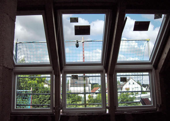 Einfamilienhaus Alfter, Tonziegel und Fenster Kombi-Einbau als Lichtband über die First
